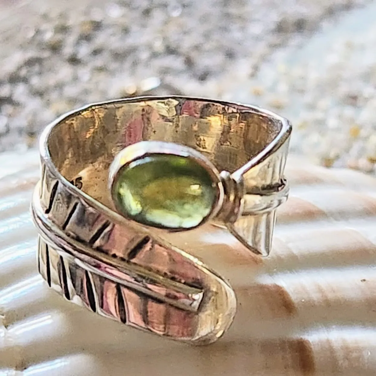 SILVER LEAVES - PERIDOT  / ADJUSTABLE RING